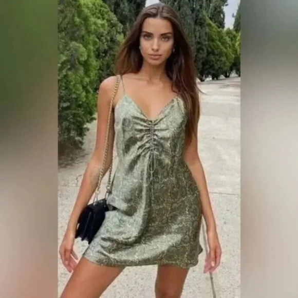 Zara Satin Effect Paisley Slip Mini Dress Green Gold Size Medium - Picture 2 of 10